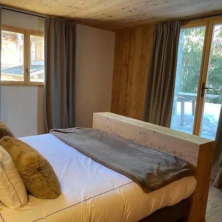 Red Apartment Megeve